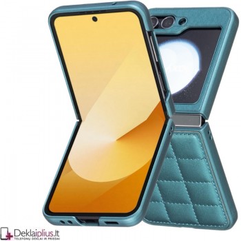 Žalias dirbtinės odos dėklas „kvadratukais” (Samsung Z Flip 6) Žalias dirbtinės odos dėklas „kvadratukais” (Samsung Z Flip 6)